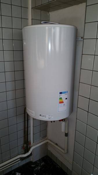 Accumulateur eau chaude sanitaire vertical mural 100 litres Atlantic Chaufféo